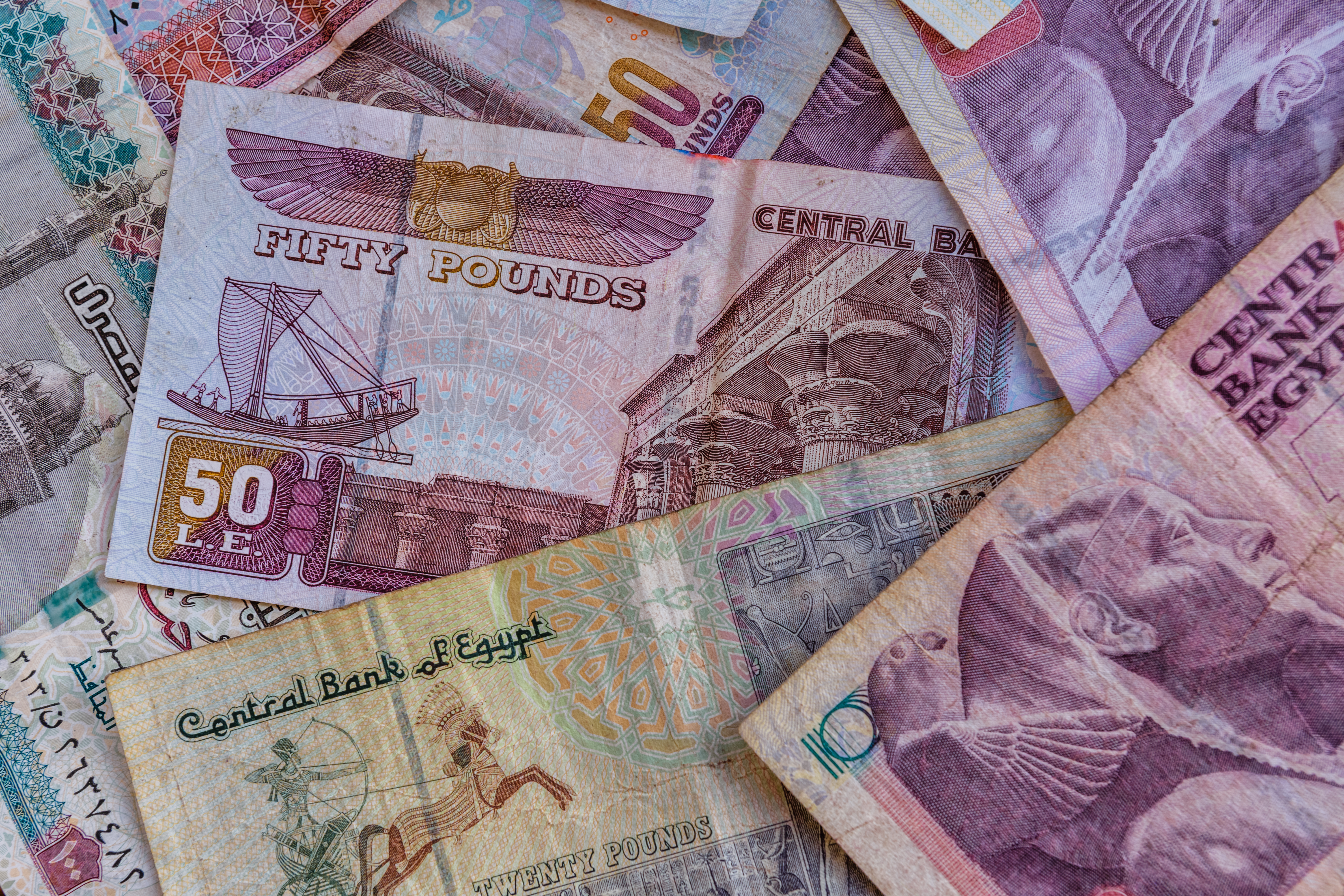 egyptian pounds a close up view of currency 2026 03 26 04 46 40 utc