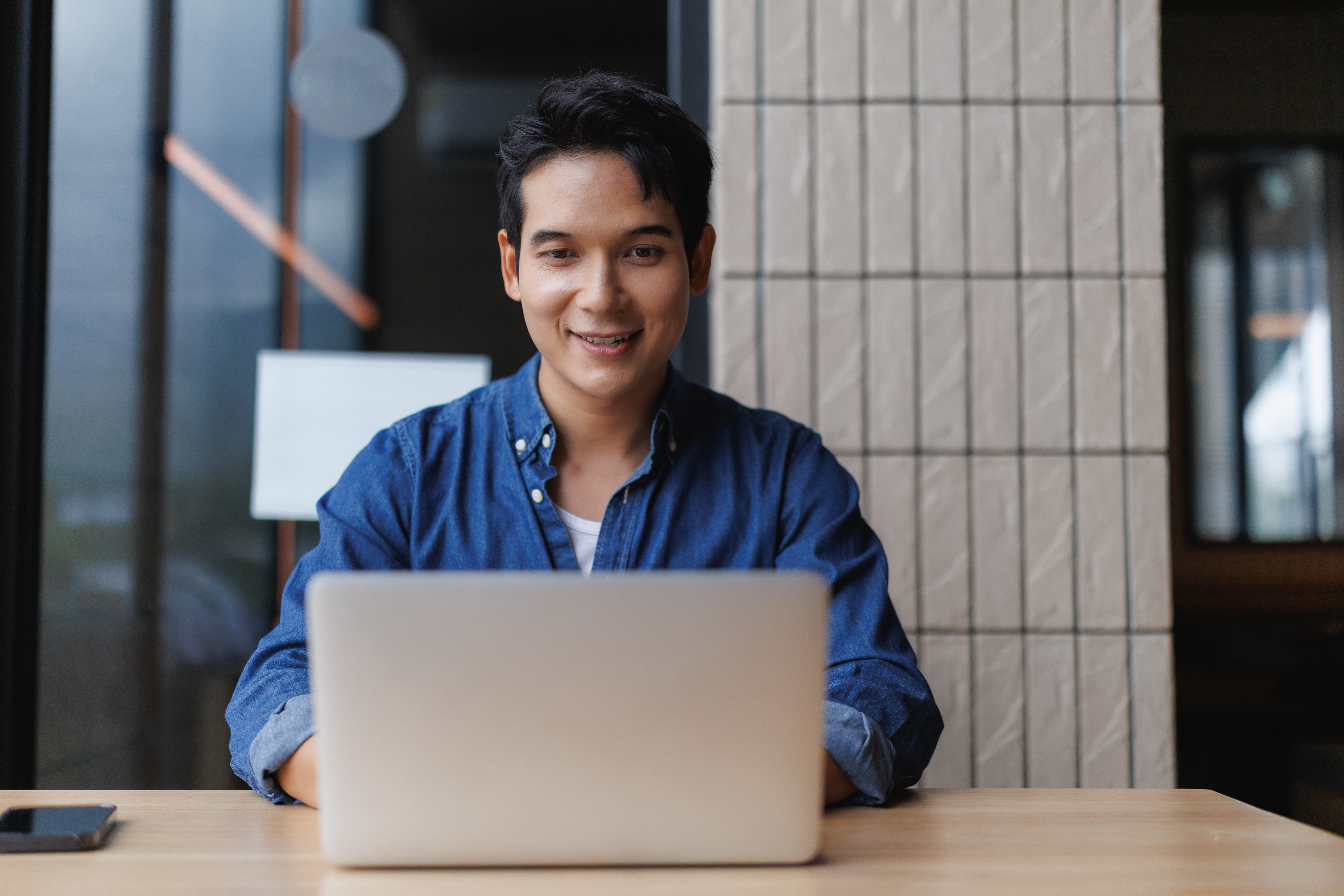 What is a SWIFT transfer? How international bank transfers work in Australia