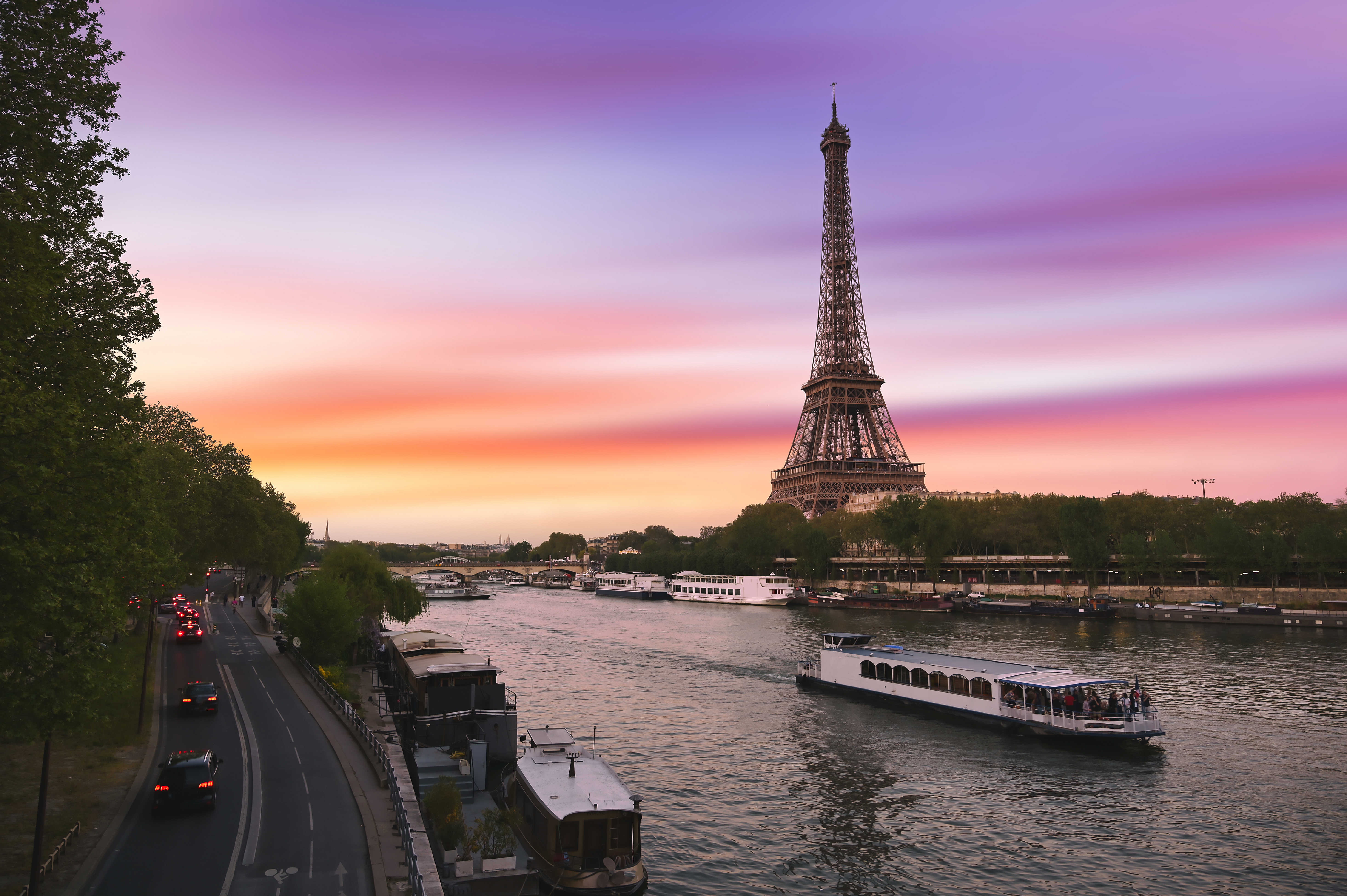 sunset over the the eiffel tower and the seine riv 2026 03 26 10 15 50 utc